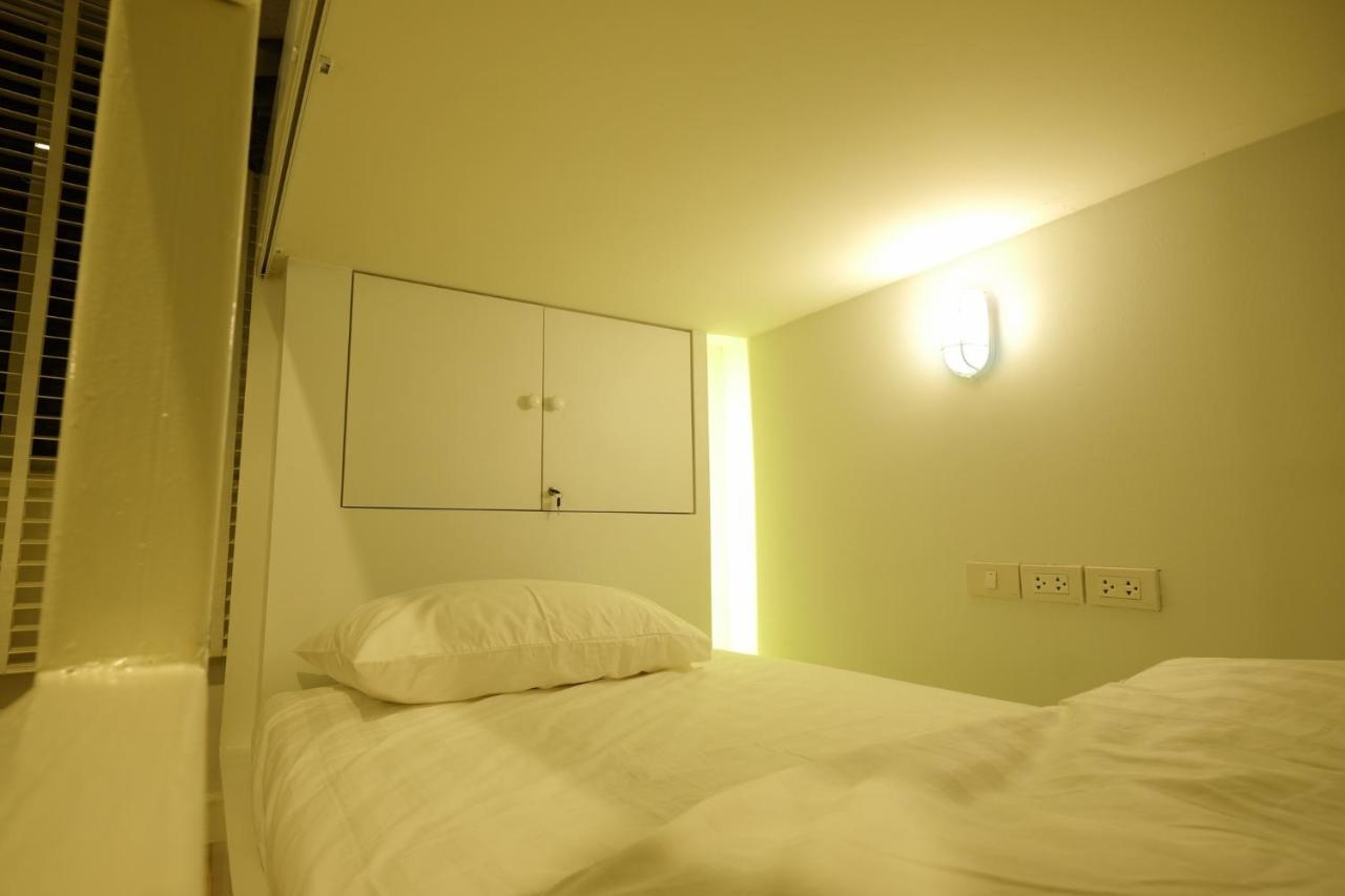 Ratana Boutique Hostel Bangkok Exterior foto